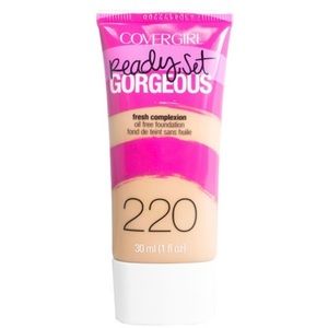 ❌❌ SOLD ❌❌ COVERGIRL Ready Set Gorgeous Foundation